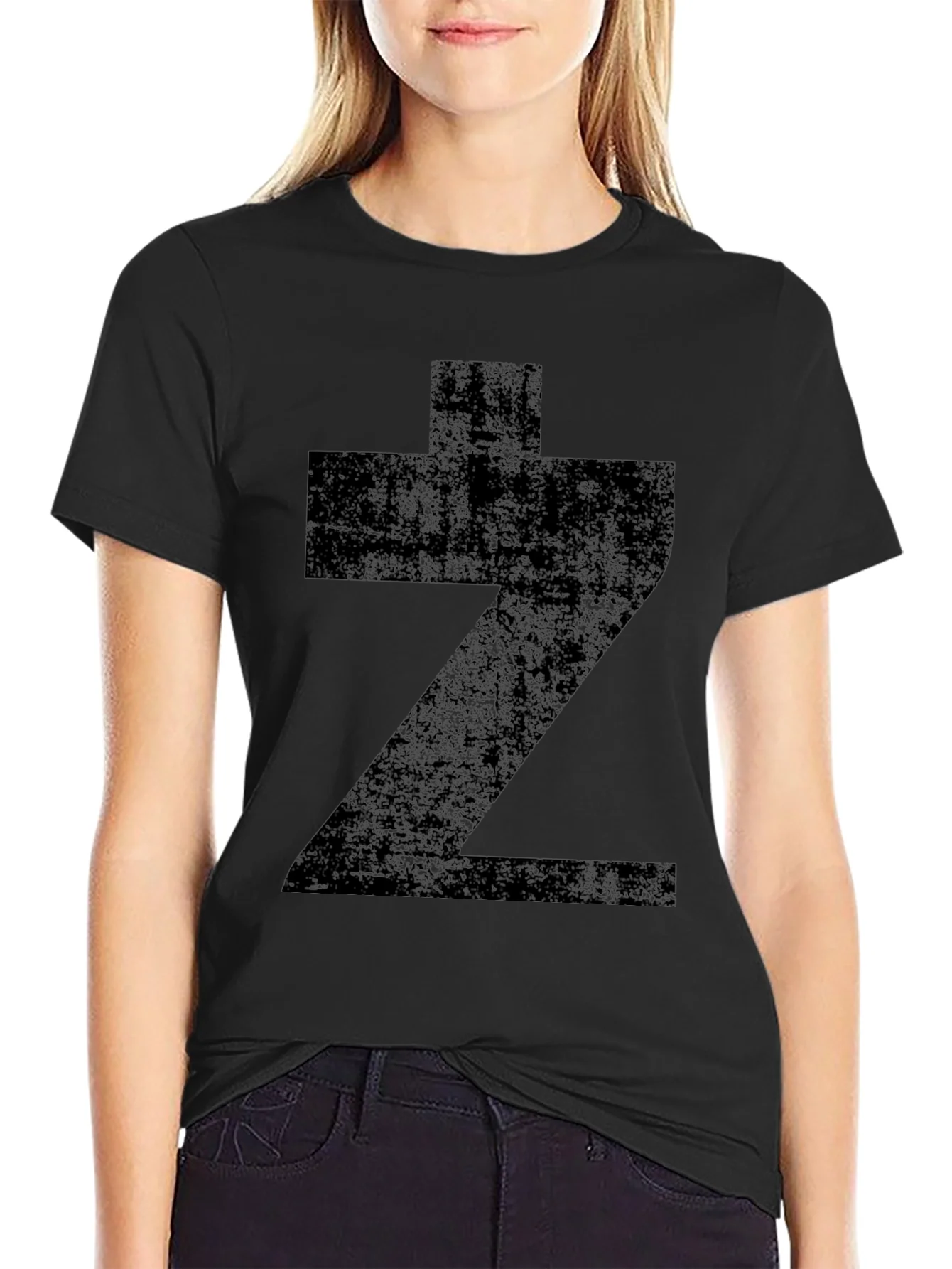 Graphic Tee: Distressed Black Z Print T-Shirt